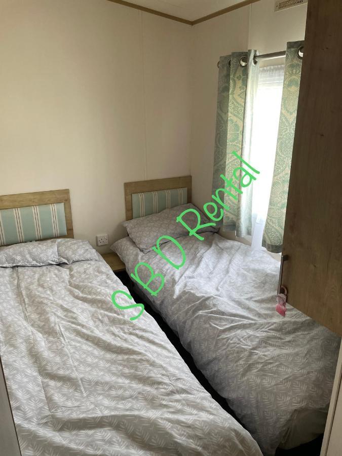 Summer Breeze Deluxe Caravan Rental Saint Osyth Εξωτερικό φωτογραφία