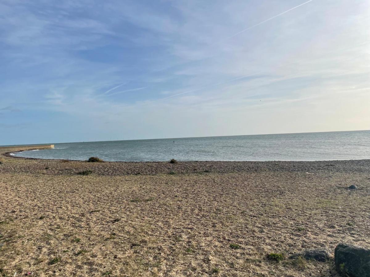 Summer Breeze Deluxe Caravan Rental Saint Osyth Εξωτερικό φωτογραφία