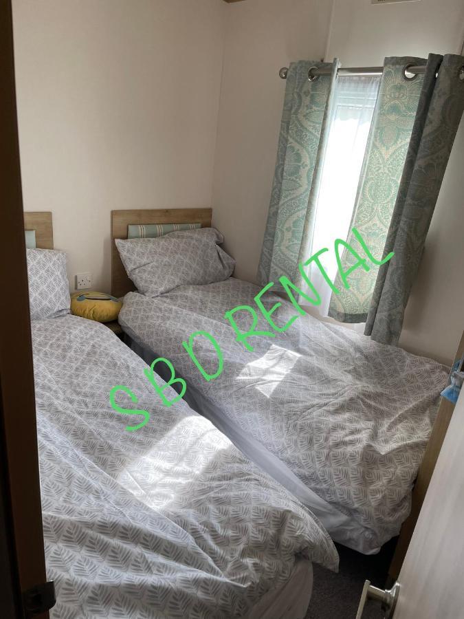 Summer Breeze Deluxe Caravan Rental Saint Osyth Εξωτερικό φωτογραφία