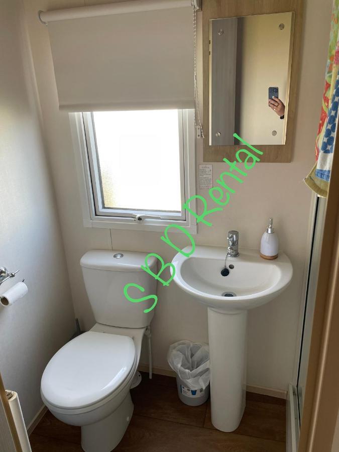 Summer Breeze Deluxe Caravan Rental Saint Osyth Εξωτερικό φωτογραφία